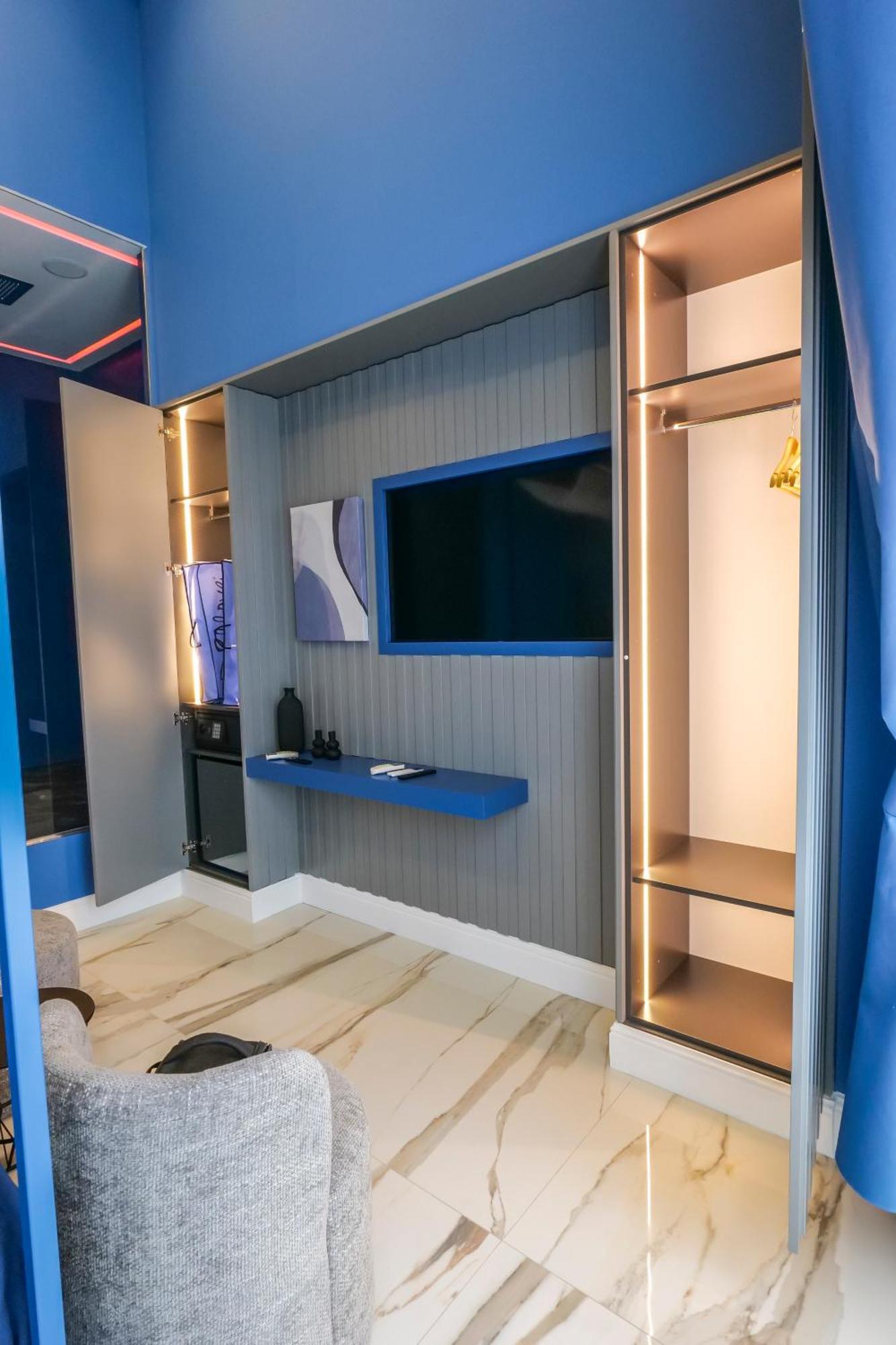 Maison San Carlo Luxury Suites نابولي المظهر الخارجي الصورة