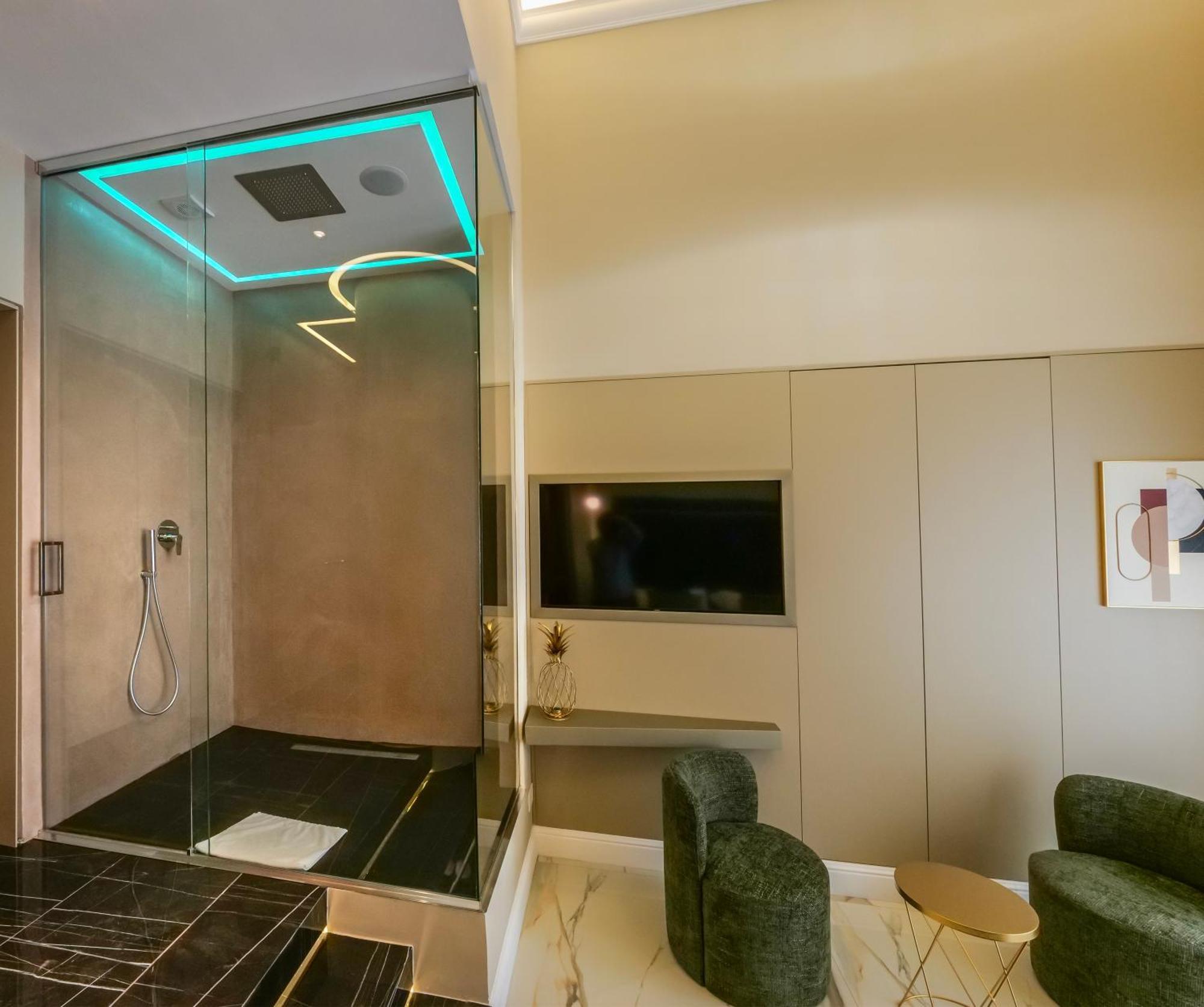 Maison San Carlo Luxury Suites نابولي المظهر الخارجي الصورة